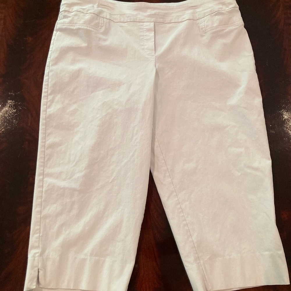 Zac & Rachel Women's White Capris